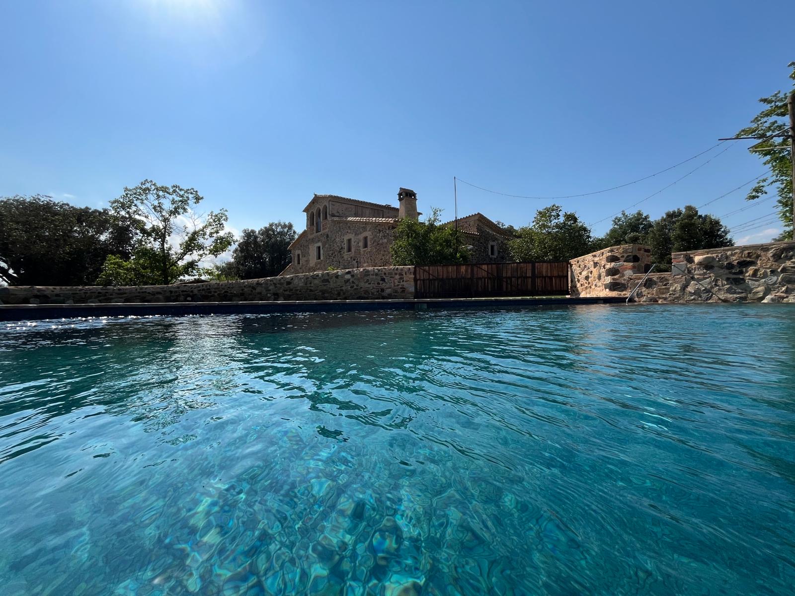 8dfecae7-fa4d-4a9a-851a-3a28270fee68